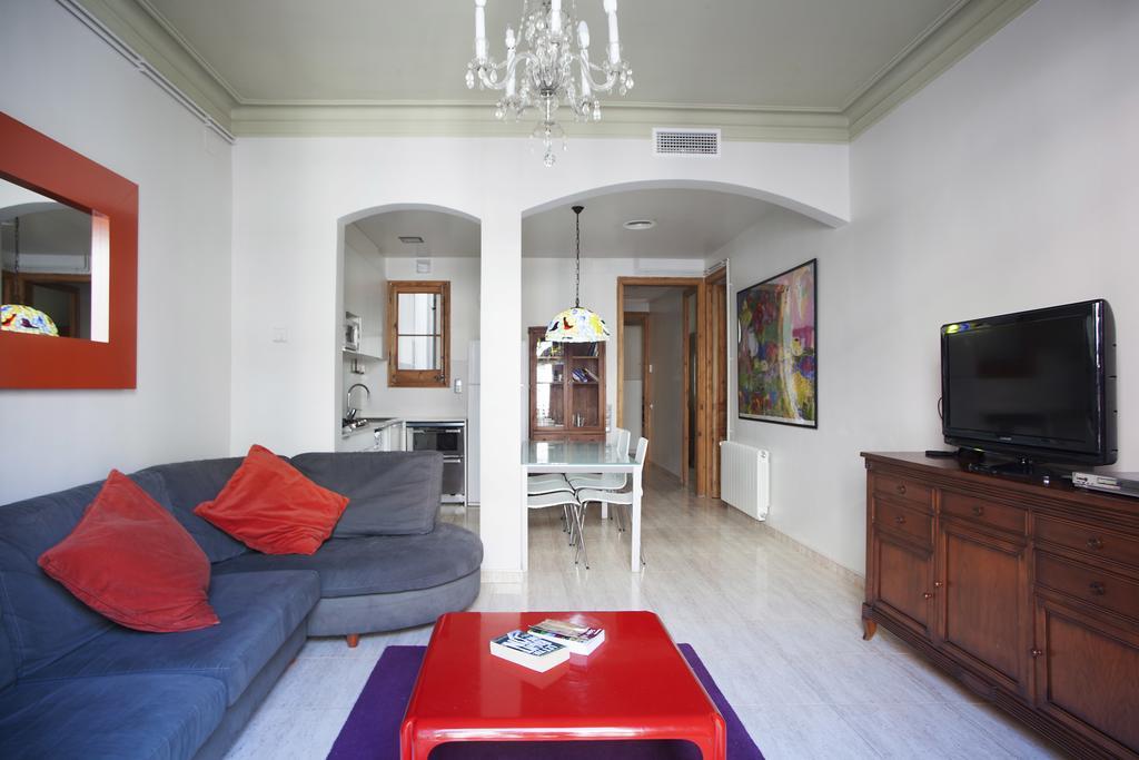 Aparteasy - Authentic Family Apartment Barcelona Exterior photo