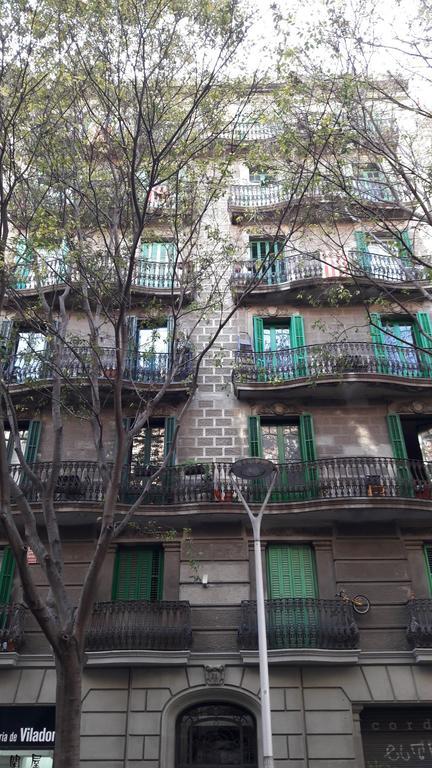Aparteasy - Authentic Family Apartment Barcelona Exterior photo