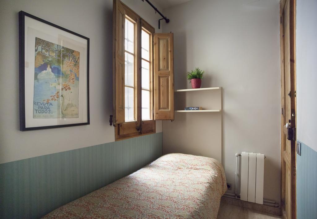 Aparteasy - Authentic Family Apartment Barcelona Exterior photo