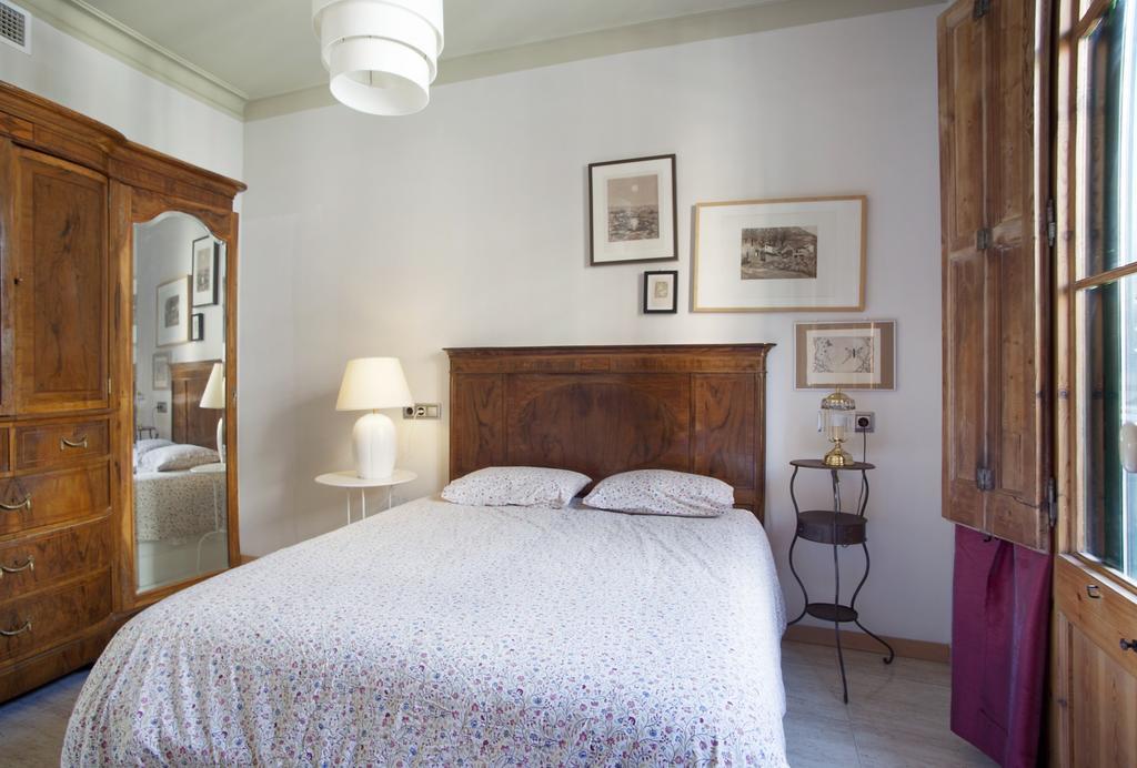 Aparteasy - Authentic Family Apartment Barcelona Exterior photo